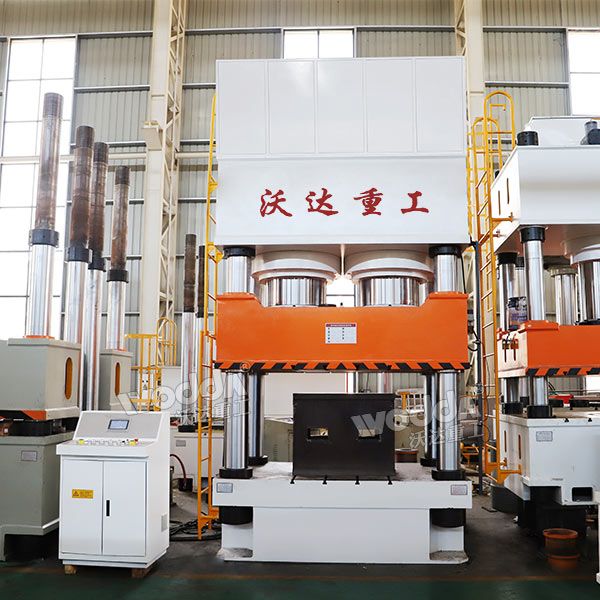 1600噸塑料托盤液壓機(jī) 1600噸塑料托盤液壓機(jī)