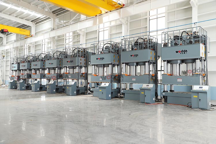 木屑托盤液壓機(jī)現(xiàn)場調(diào)試 木屑托盤液壓機(jī)現(xiàn)場調(diào)試