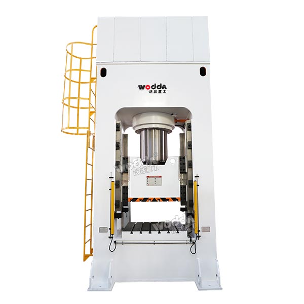 800噸框架式液壓機.jpg 800噸框架式液壓機.jpg