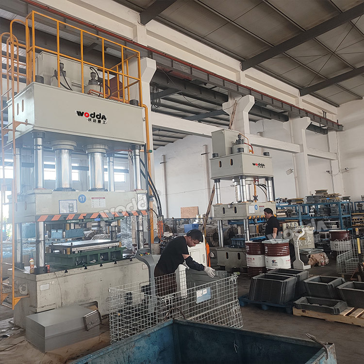 400噸四柱液壓機 400噸四柱液壓機