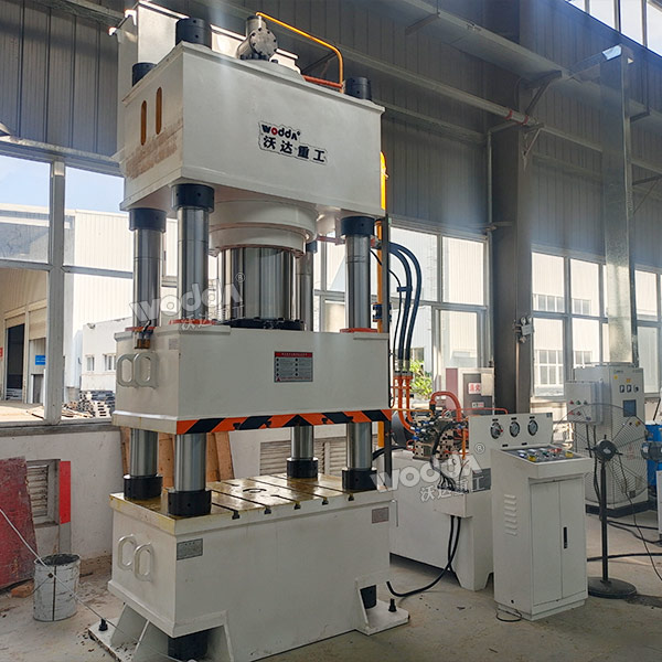 630噸四柱液壓機 630噸四柱液壓機