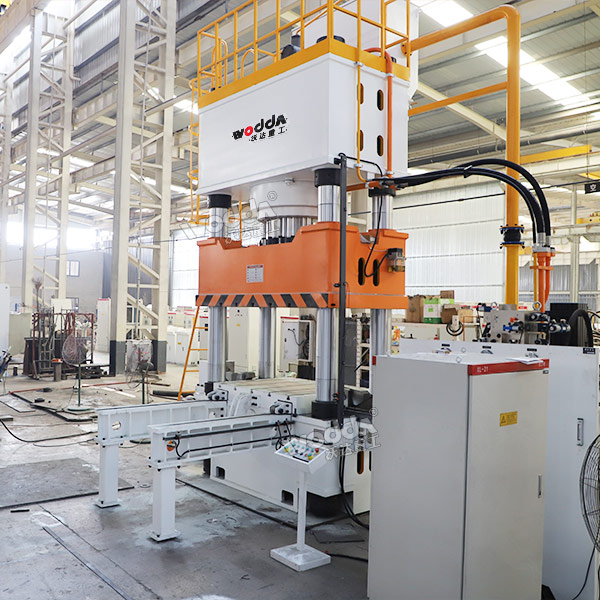 1000噸伺服液壓機.jpg 1000噸伺服液壓機.jpg