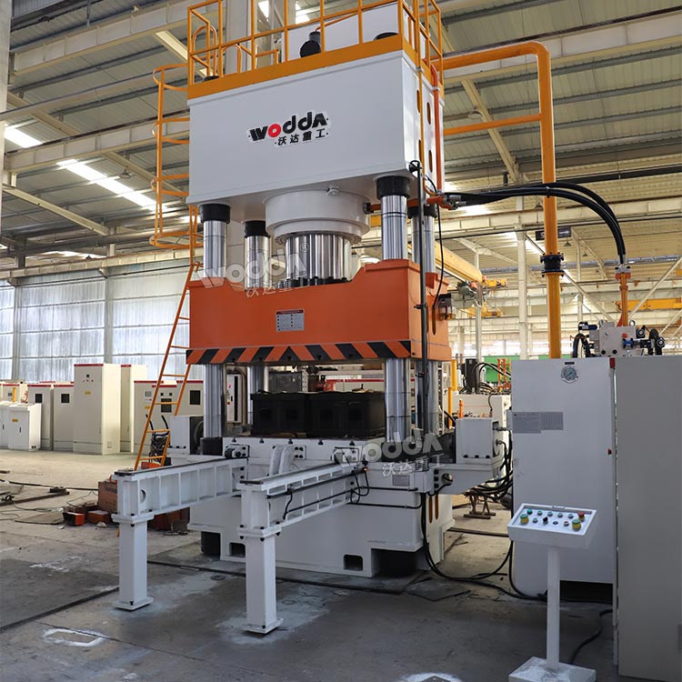 1000噸復(fù)合材料成型液壓機(jī) 1000噸復(fù)合材料成型液壓機(jī)