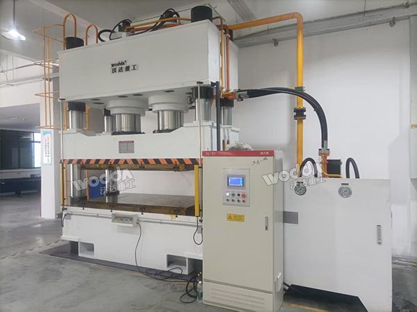 800噸伺服四柱液壓機 800噸伺服四柱液壓機