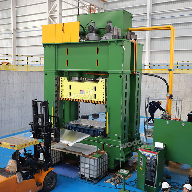 3000噸汽車液冷板成型液壓機