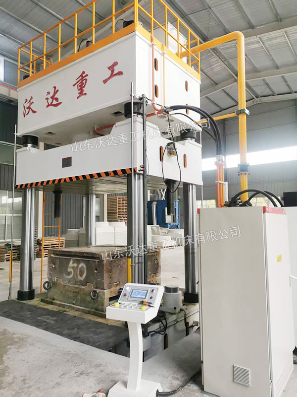 1200噸四柱液壓機安裝調試 1200噸四柱液壓機安裝調試