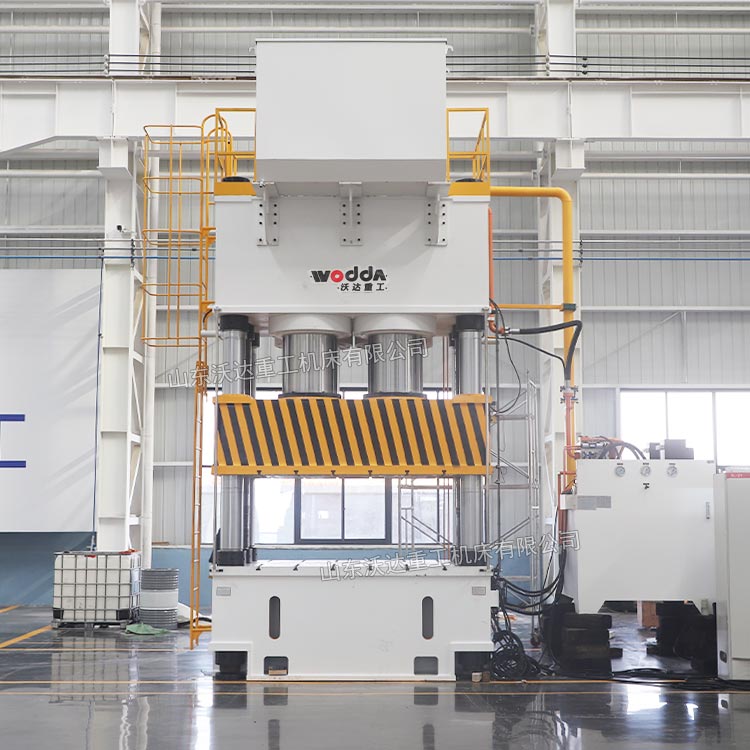 3000噸四柱液壓機(jī) 3000噸四柱液壓機(jī)