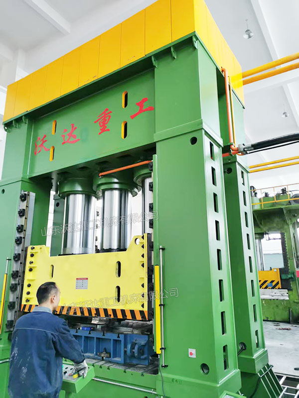 3000噸汽車電池液冷板液壓機現場 3000噸汽車電池液冷板液壓機現場