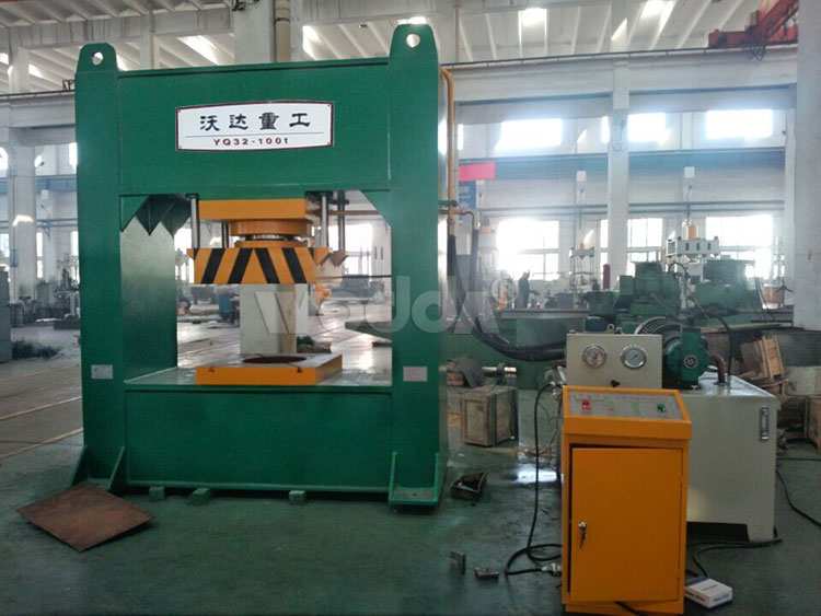 400噸龍門液壓機(jī) 400噸龍門液壓機(jī)