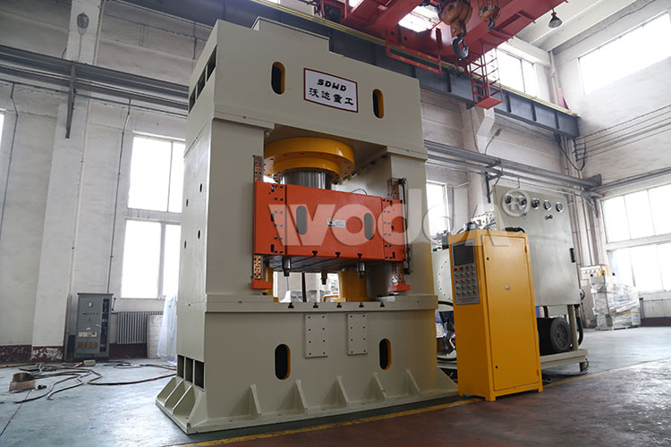 導軌框架式液壓機 導軌框架式液壓機