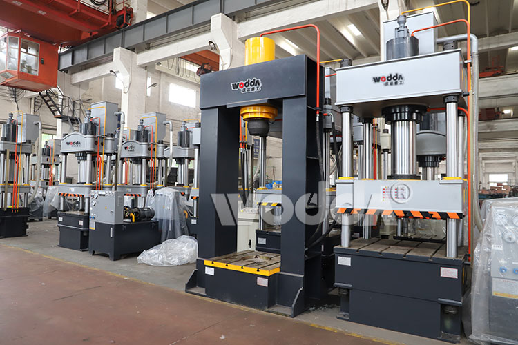 300噸龍門(mén)油壓機(jī) 300噸龍門(mén)油壓機(jī)