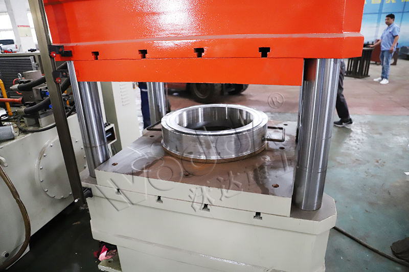 400噸柔性石墨密封圈成型液壓機生產廠家 400噸柔性石墨密封圈成型液壓機生產廠家